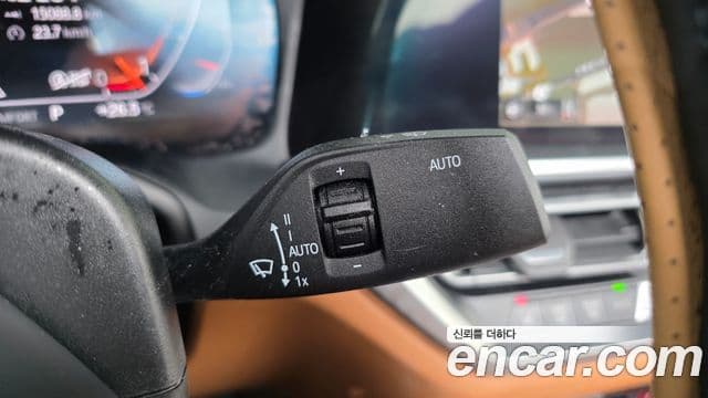 BMW 3 Series 2022 — фото 18 из 20