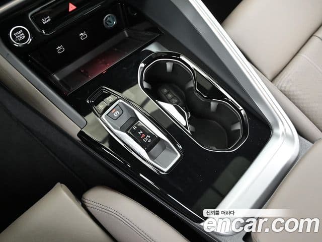 Audi Q5 2025 — фото 8 из 20