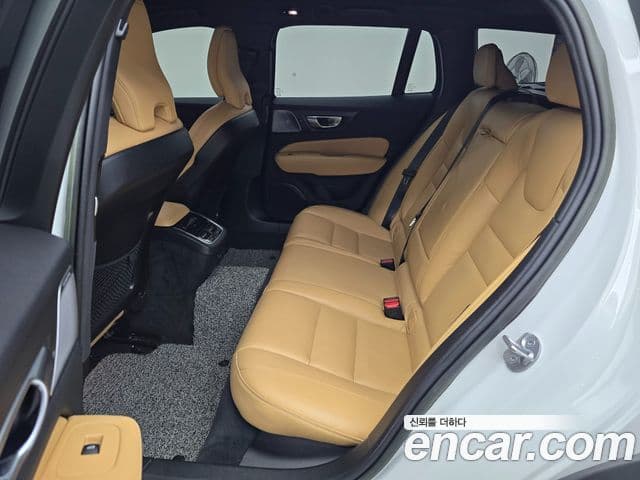 Volvo V60 Cross Country 2023 — Şəkil 3/20
