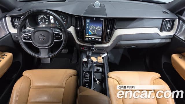 Volvo XC60 2019 — фото 7 из 20