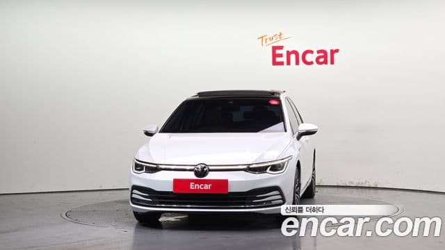 Volkswagen Golf 2023 — ფოტო 3/20