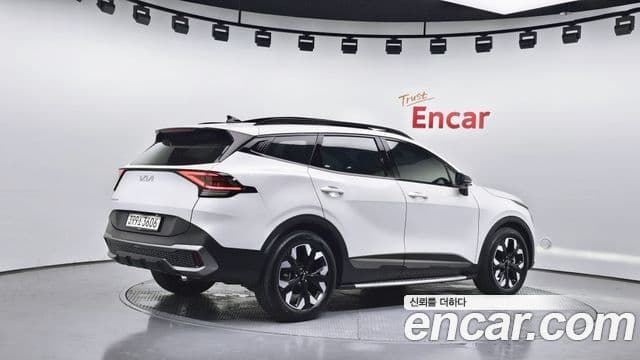 Kia Sportage 2023 — фото 2 из 20