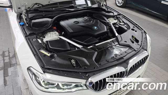 BMW 5 Series 2020 — фото 6 из 20