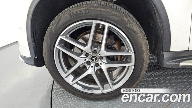 Mercedes-Benz GLE-Class 2018 — Şəkil 5/20