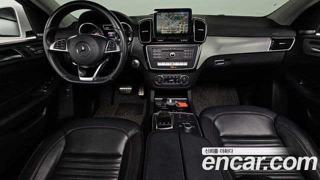 Mercedes-Benz GLE-Class 2018 — Şəkil 7/20