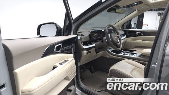 Kia Carnival 2024 — Şəkil 9/20