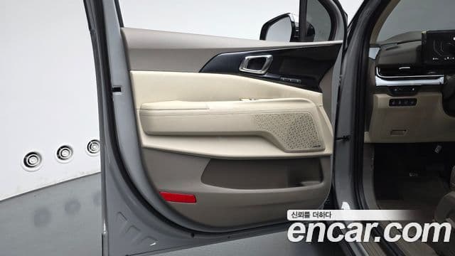 Kia Carnival 2024 — Photo 1/42