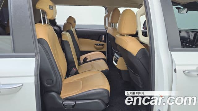 Kia Carnival 2022 — Şəkil 19/20