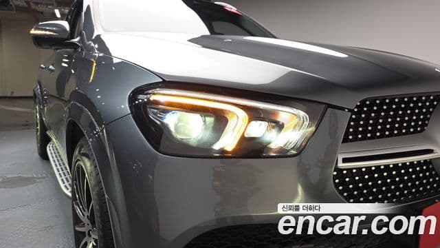 Mercedes-Benz GLE-Class 2023 — Photo 29/38