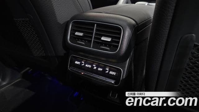 Mercedes-Benz GLE-Class 2023 — Photo 31/38
