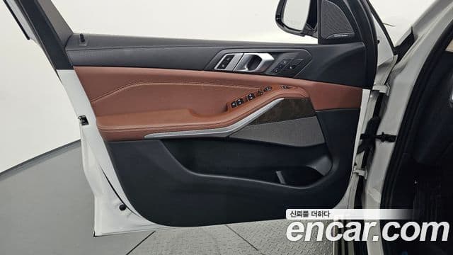 BMW X5 2021 — Photo 33/39