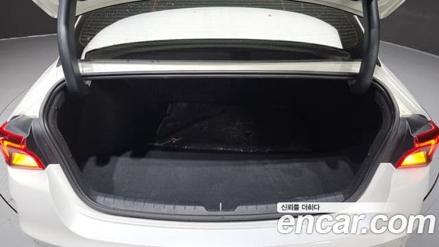 Kia K5 2020 — Şəkil 17/20
