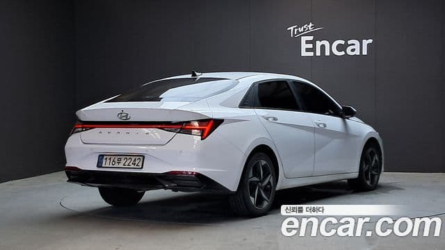 Hyundai Avante 2022 — ფოტო 2/20