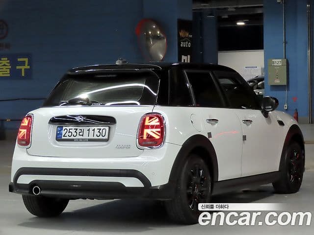 Mini Cooper 2023 — фото 3 из 20