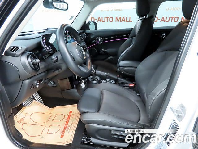 Mini Cooper 2023 — фото 5 из 20