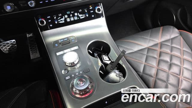 Genesis GV70 2024 — фото 9 из 20