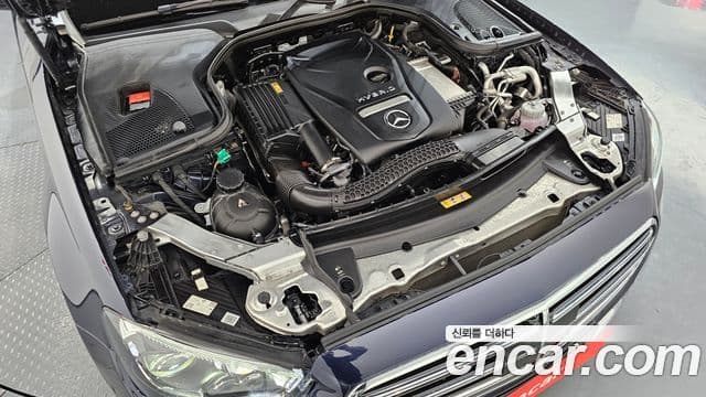 Mercedes-Benz E-Class 2022 — фото 6 из 20
