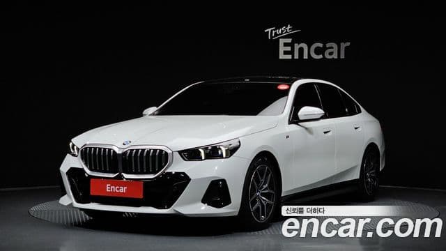 BMW 5 Series 2025 — ფოტო 1/20