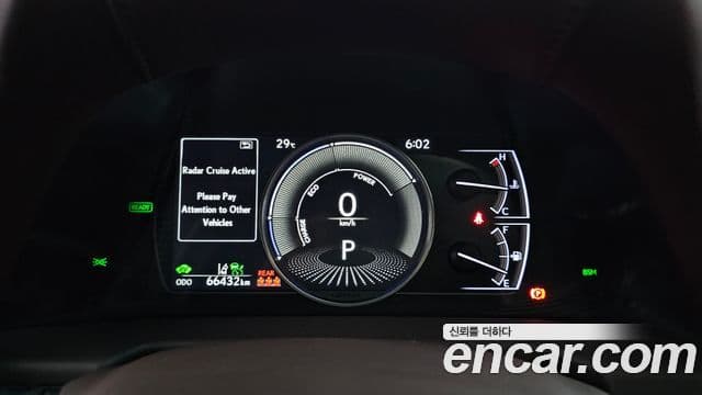 Lexus ES300h 2019 — Şəkil 8/20