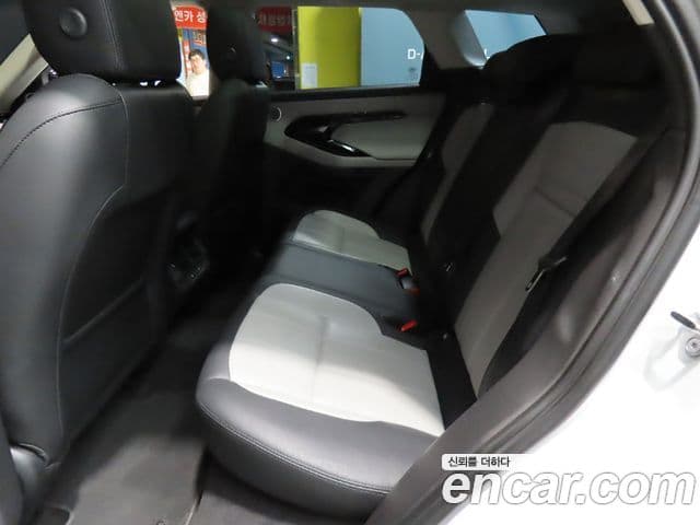 Land Rover Range Rover Evoque 2024 — фото 17 из 20