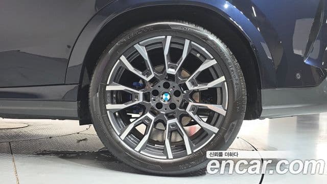 BMW X6 2025 — Photo 21/36