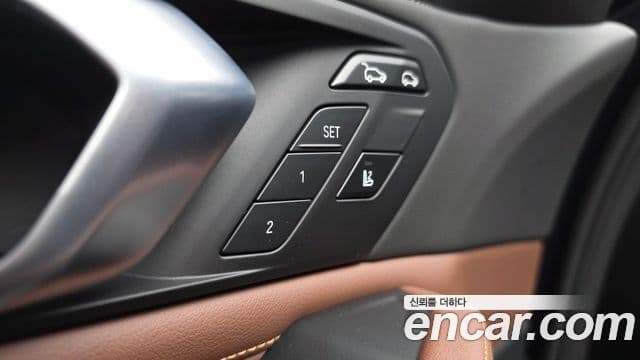 BMW X6 2025 — Photo 31/36