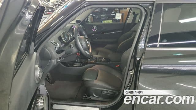 Mini Cooper Clubman 2023 — ფოტო 11/20