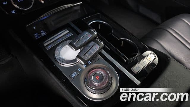 Genesis Electrified G80 2021 — фото 9 из 20