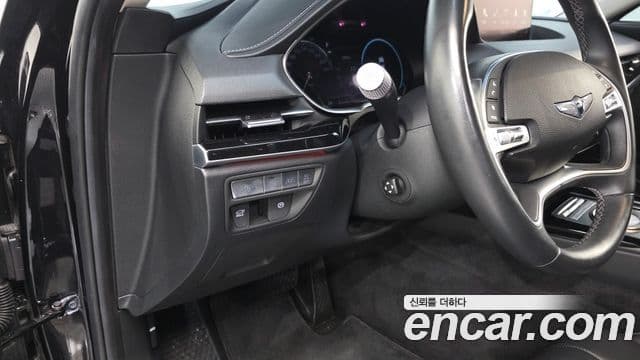 Genesis Electrified G80 2021 — фото 13 из 20
