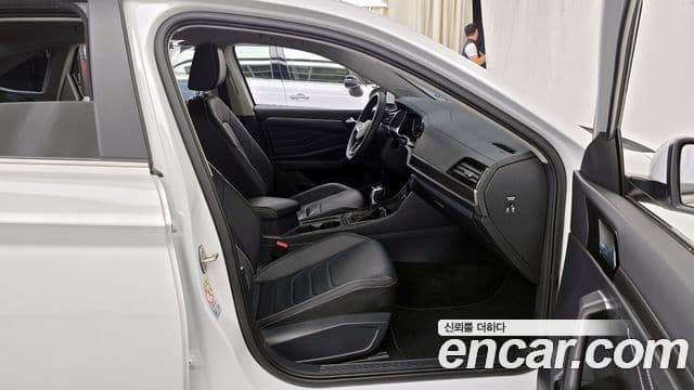 Volkswagen Jetta 2023 — фото 11 из 20