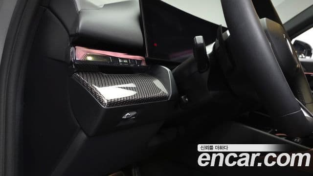 BMW 5 Series 2025 — Photo 15/35