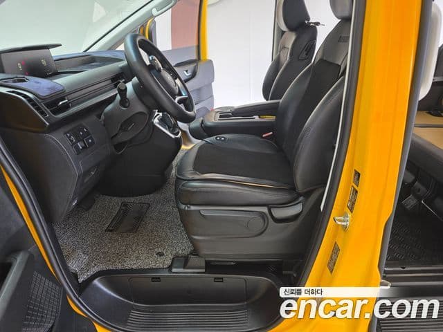 Hyundai Staria 2022 — фото 14 из 20