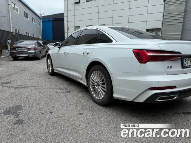 Audi A6 2021 — Şəkil 1/17