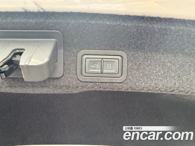 Audi A6 2021 — фото 15 из 17