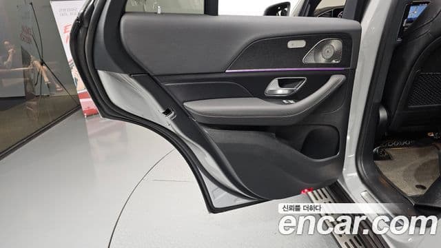 Mercedes-Benz GLE-Class 2025 — Photo 14/33
