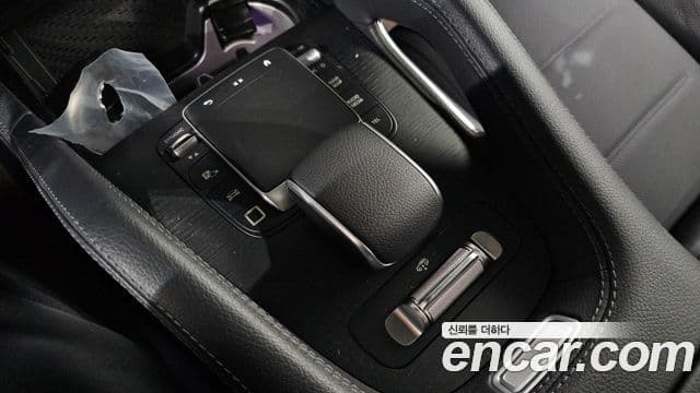 Mercedes-Benz GLE-Class 2025 — Photo 1/33