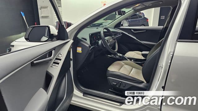 Kia Niro 2022 — фото 10 из 20
