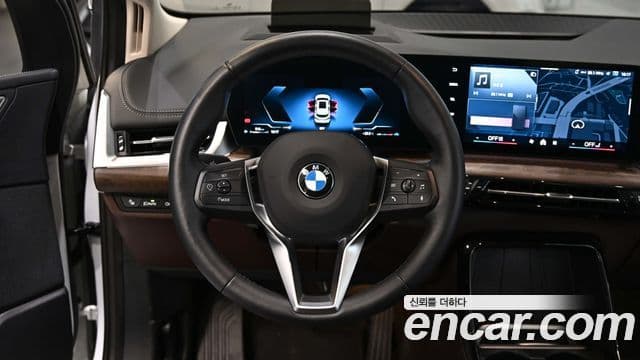 BMW 2 Series Active Tourer 2024 — ფოტო 16/20