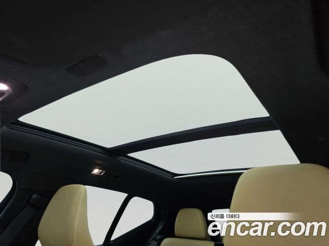 Volvo XC40 2022 — Şəkil 18/20