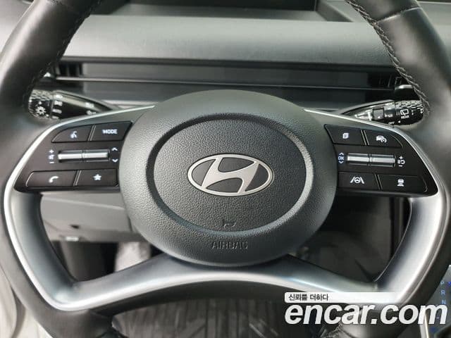 Hyundai Staria 2024 — фото 17 из 20