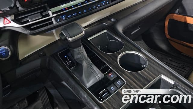 Toyota Sienna 2022 — ფოტო 9/20