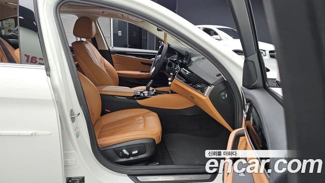 BMW 5 Series 2020 — Şəkil 11/20