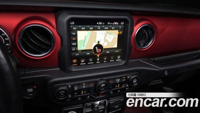 Jeep Wrangler 2020 — фото 14 из 20