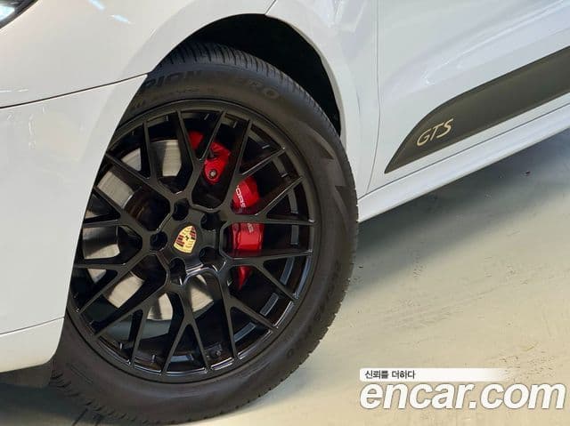 Porsche Macan 2020 — Şəkil 5/17