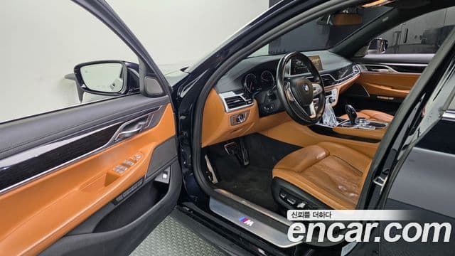BMW 7 Series 2018 — Şəkil 10/20