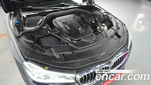 BMW 7 Series 2018 — ფოტო 6/20