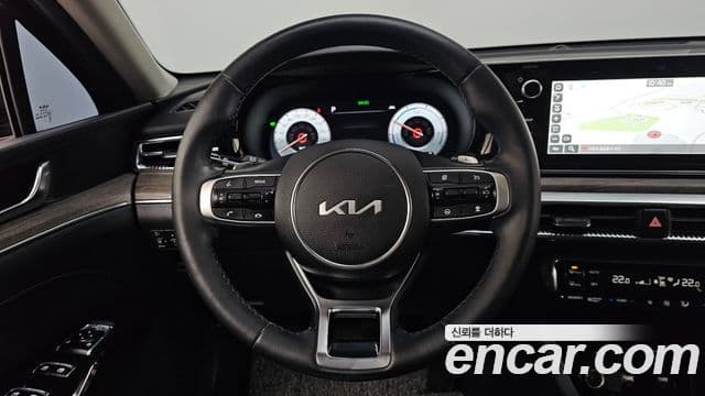 Kia K5 2023 — фото 13 из 20