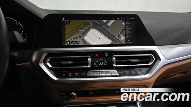 BMW 3 Series 2022 — фото 12 из 20