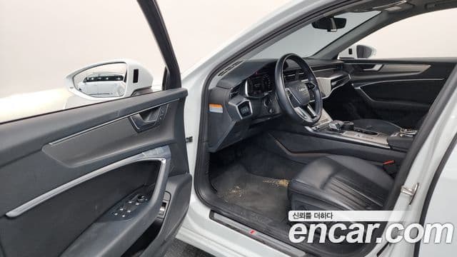 Audi A6 2021 — фото 10 из 20