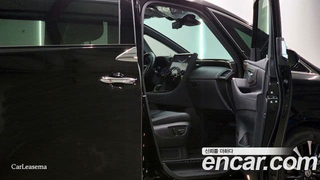 Toyota Alphard 2025 — Фото 12/20